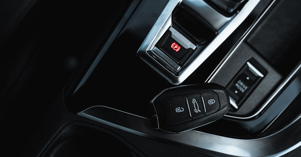 Honda car key fob — Riverside Drive Locksmith NYC Corp